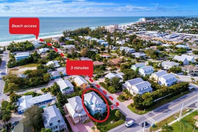 4808 Gulf Dr in Holmes Beach, FL - Building Photo - Building Photo