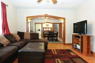 3306 Johnson St NE in Minneapolis, MN - Building Photo - Building Photo