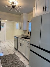 2305 Clifford St in Ft. Myers, FL - Foto de edificio - Building Photo