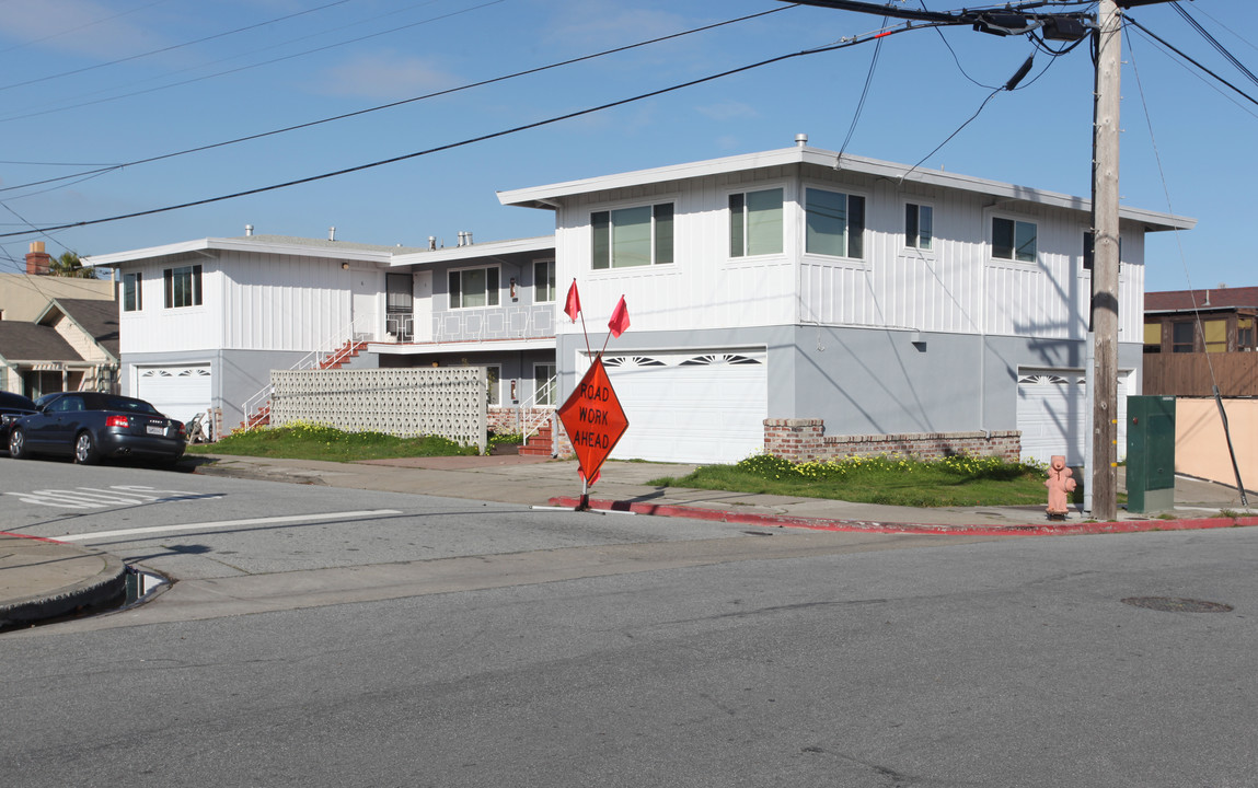 200 Linden Ave in San Bruno, CA - Building Photo