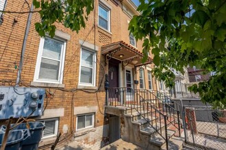 6039 Palisade Ave-Unit -Ground Fl in West New York, NJ - Building Photo - Building Photo