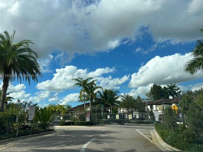 6501 N Anise Ct in Davie, FL - Building Photo - Building Photo