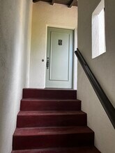 189 S Martel Ave, Unit 189 South Martel Avenue in Los Angeles, CA - Foto de edificio - Building Photo