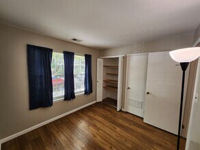 34 Barberry Ct in Trenton, NJ - Building Photo - Building Photo