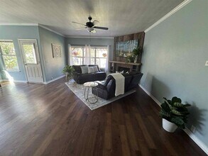 20804 Silverbell Ln in Pflugerville, TX - Building Photo - Building Photo
