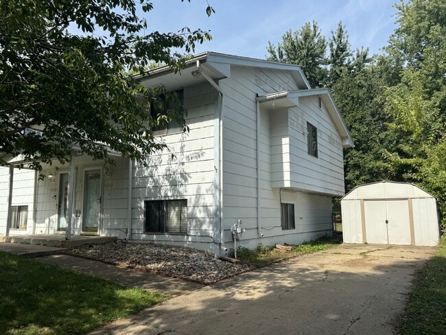 4202 Enden Ln in Des Moines, IA - Foto de edificio - Building Photo