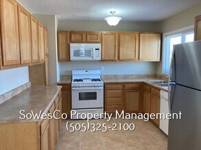 2001 Mesa Verde Ave in Farmington, NM - Building Photo - Building Photo
