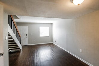 541 NW 82nd Ct in Miami, FL - Building Photo - Building Photo