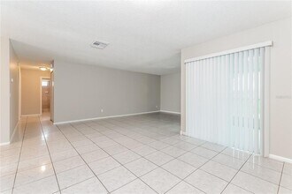 353 Florida Pkwy in Kissimmee, FL - Foto de edificio - Building Photo