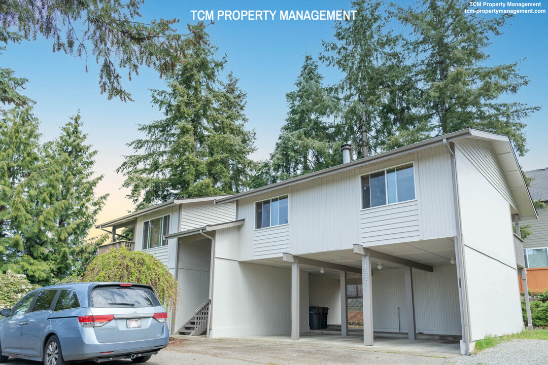 19611 24th Dr SE, Unit A in Bothell, WA - Foto de edificio