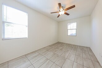 16663 W Sierra St in Surprise, AZ - Building Photo - Building Photo