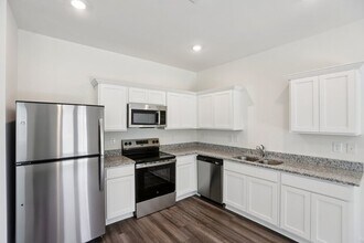 2546 Coventry St SW in Atlanta, GA - Foto de edificio - Building Photo