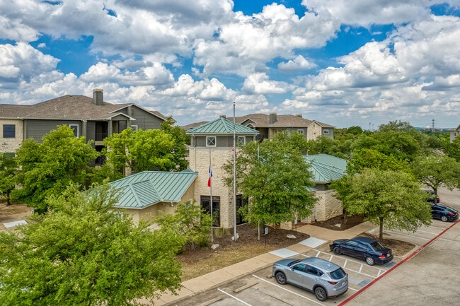 Stoneleigh Condominiums in Austin, TX - Building Photo - Building Photo