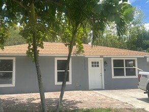 12113 Fuller Ln in Naples, FL - Building Photo - Building Photo
