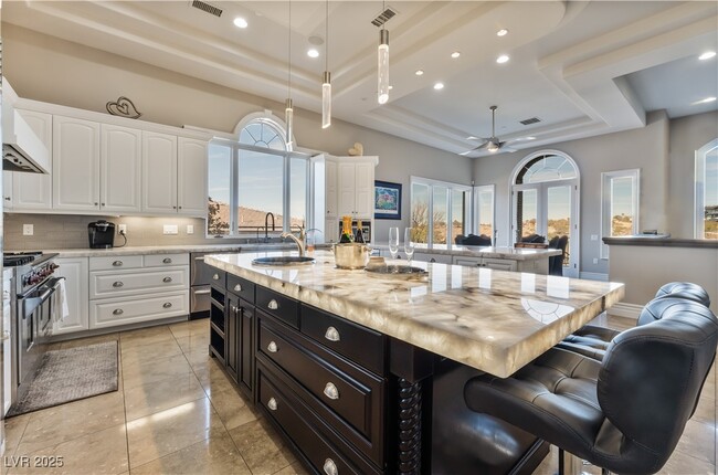 2870 Quartz Canyon Dr in Henderson, NV - Foto de edificio - Building Photo