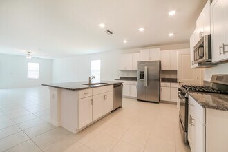 4053 84th Ct E in Palmetto, FL - Building Photo - Building Photo