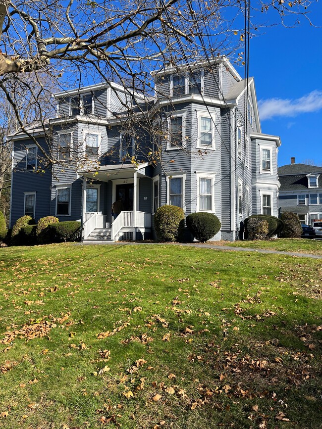 Residences at Andover - 37 Maple Avenue in Andover, MA - Foto de edificio - Building Photo