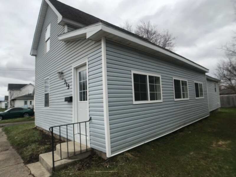 315 N Werber St in Hartford City, IN - Building Photo