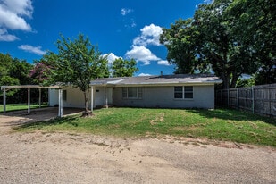 8805 Woodway Dr in Waco, TX - Building Photo