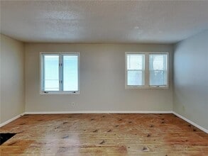 1856 Clear Ave E in St. Paul, MN - Foto de edificio - Building Photo