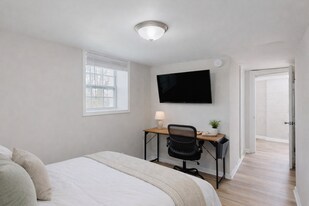 4250 Utoy Ct SW in Atlanta, GA - Building Photo