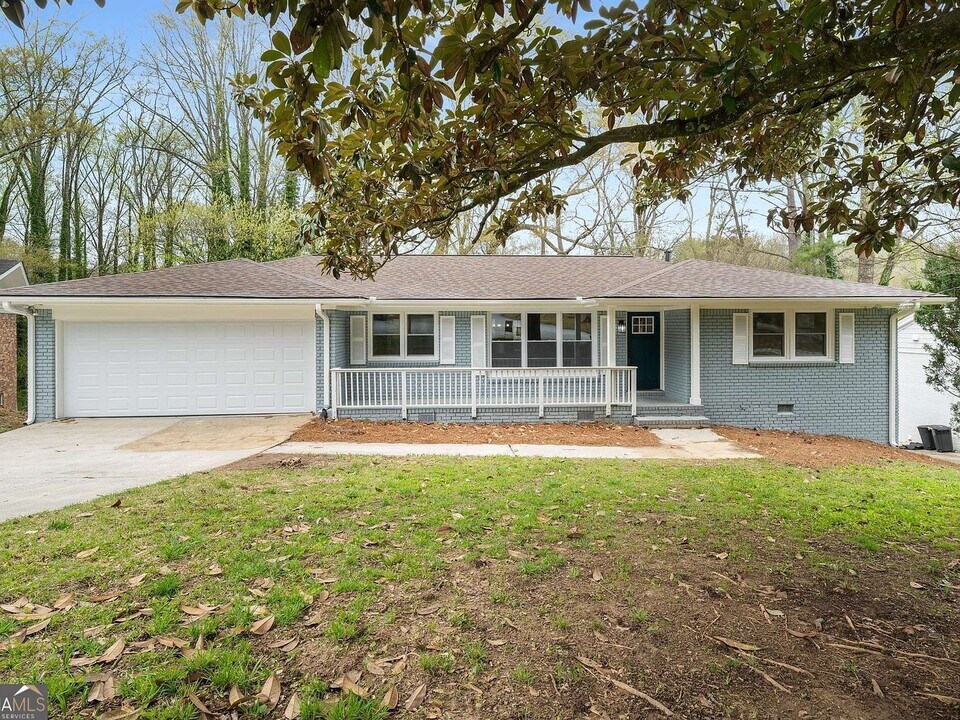 3069 Thrasher Cir in Decatur, GA - Building Photo