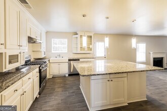 1562 Gunstock Ct in Hampton, GA - Building Photo - Building Photo