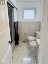 2461 Hensall St in Mississauga, ON - Building Photo - Building Photo