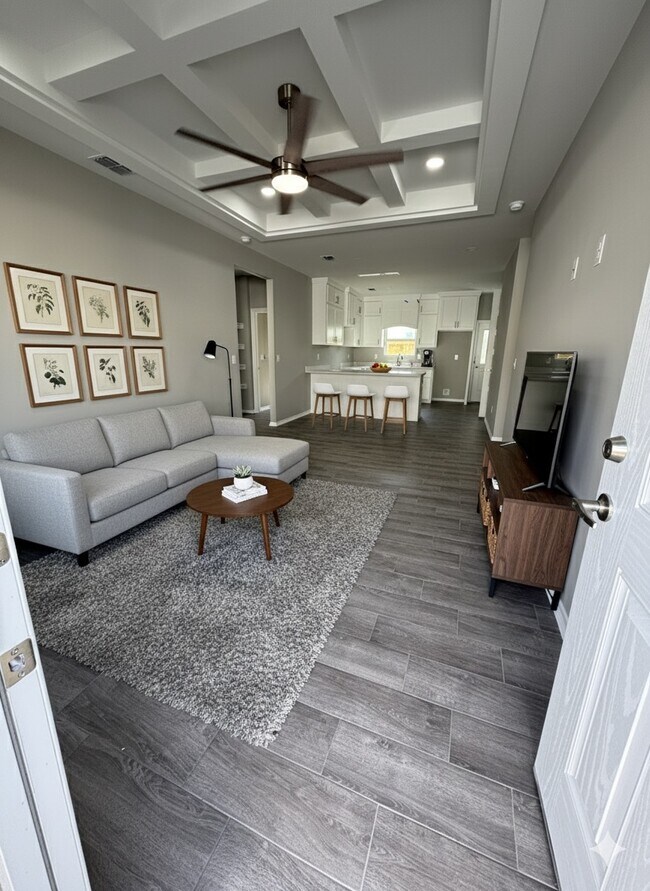 2309 E Viviana St, Unit 4 in Edinburg, TX - Building Photo - Building Photo