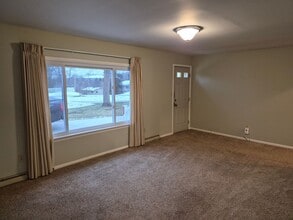 4684 Wakefield Ave NE in Comstock Park, MI - Building Photo - Building Photo