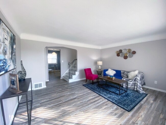 14011 Broadway Ave in Garfield Heights, OH - Building Photo - Building Photo