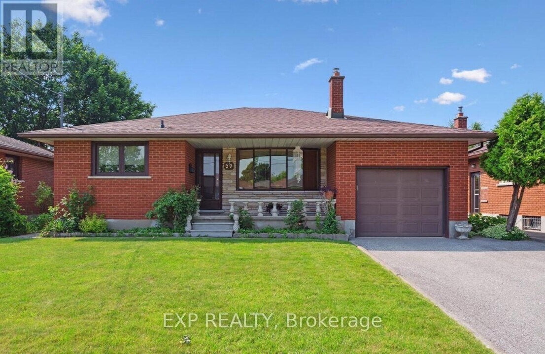 27 Palermo Crescent in Guelph, ON - Building Photo