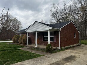 9408 Pirouette Ave in Louisville, KY - Building Photo - Building Photo