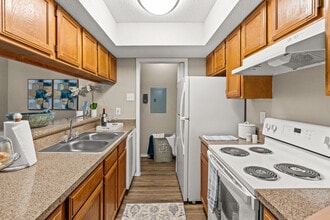 Woodlake Apartments in Grapevine, TX - Foto de edificio - Interior Photo