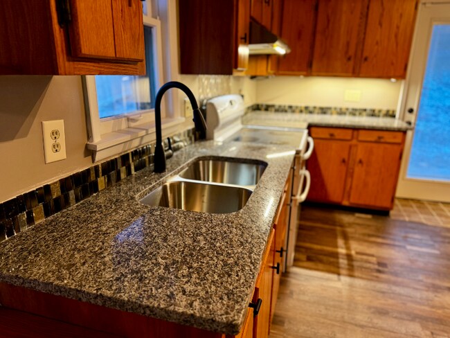 108 Broad St in St. Clairsville, OH - Building Photo - Building Photo