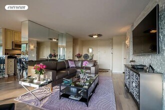 4455-4465 Douglas Ave in Bronx, NY - Foto de edificio - Building Photo