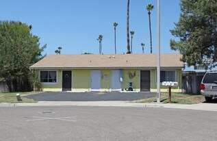 2305-2347 Spring Grove Ln in Spring Valley, CA - Building Photo