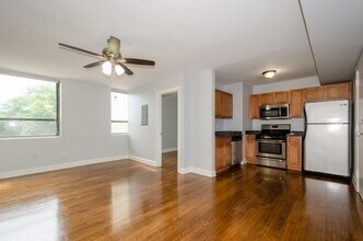 7616 N Marshfield Ave in Chicago, IL - Building Photo - Building Photo