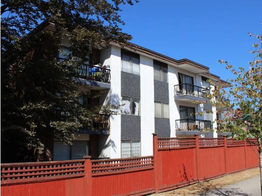 McLean Manor Apartments in Vancouver, BC - Building Photo