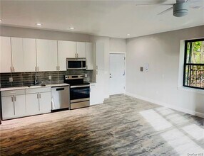 25 W Hartsdale Ave-Unit -2E in Hartsdale, NY - Building Photo - Building Photo