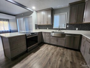 5140 Choctaw Ave in Pensacola, FL - Building Photo - Building Photo