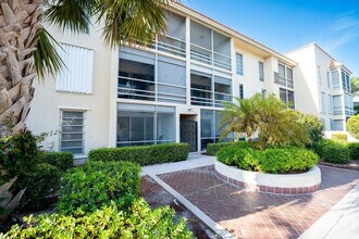 331 SW 8th St in Boca Raton, FL - Building Photo - Building Photo