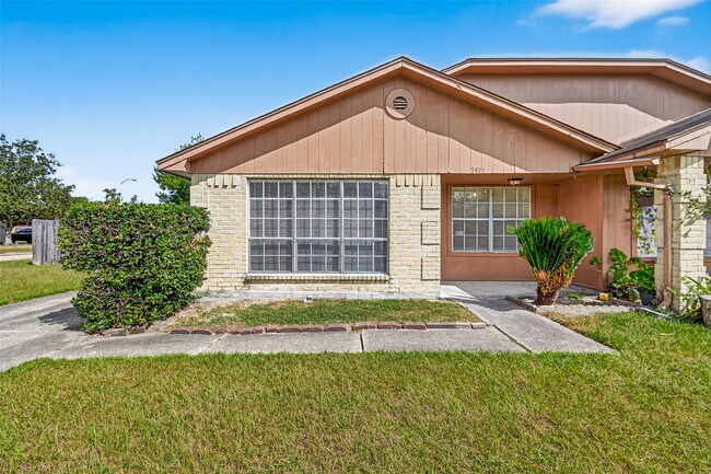 7407 Alegria Dr in Houston, TX - Building Photo - Building Photo