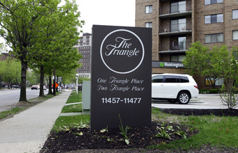 The Triangle Apartments in Cleveland, OH - Foto de edificio - Building Photo