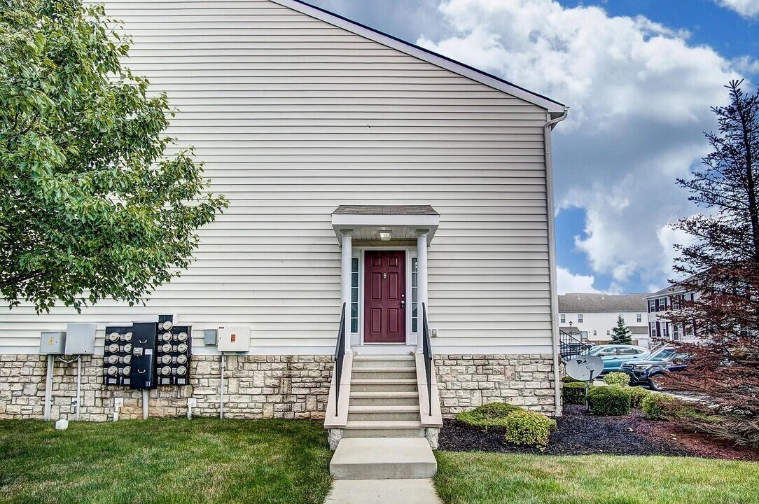 5981 Silver Charms Way in New Albany, OH - Building Photo