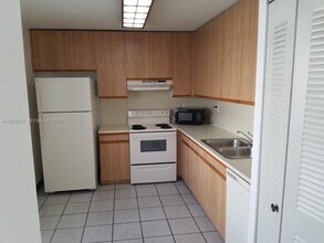 13749 SW 147th Cir Ln in Miami, FL - Building Photo - Building Photo