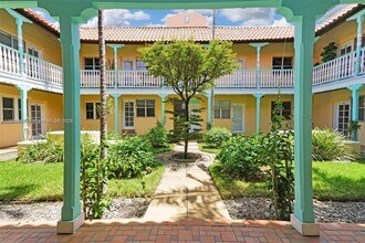 736 13th St in Miami Beach, FL - Building Photo - Building Photo