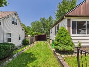 593 Franklin Ave in Barberton, OH - Building Photo - Building Photo