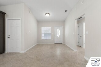 734 Flora St in Daytona Beach, FL - Building Photo - Building Photo