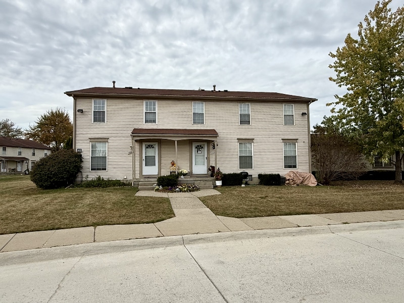 35321 Turner Dr in Sterling Heights, MI - Foto de edificio